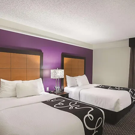 La Quinta Inn & Suites By Wyndham Phoenix Scottsdale-2