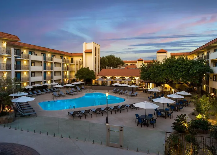 Embassy Suites By Hilton Scottsdale